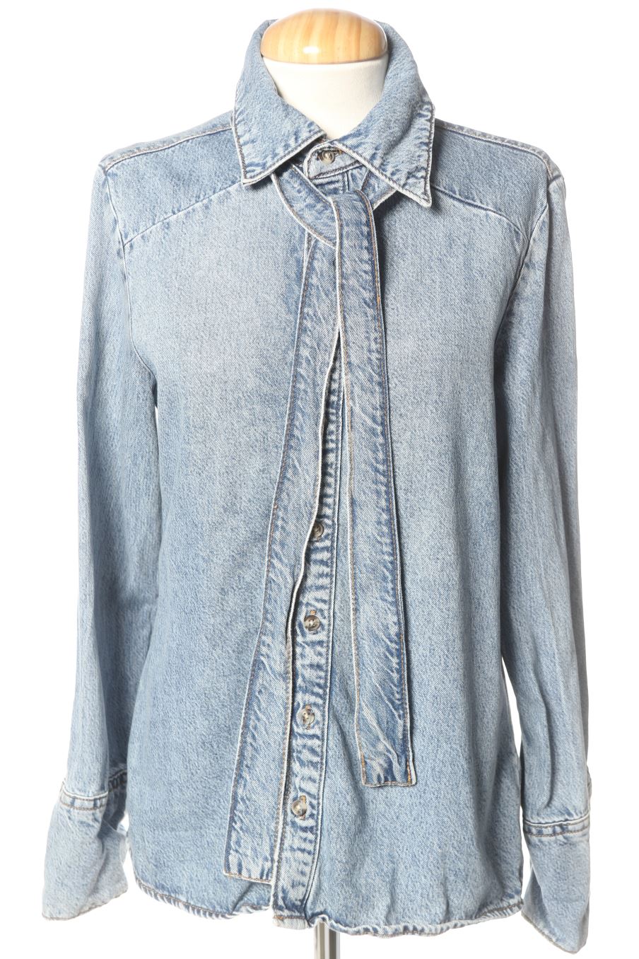 Chemise Mango de la taille M, de couleur bleu de denim