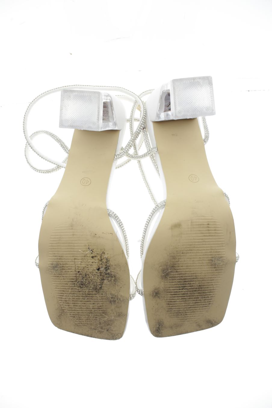 Sandalias tacon de PERCENTIL de la talla 40, de color blanco de