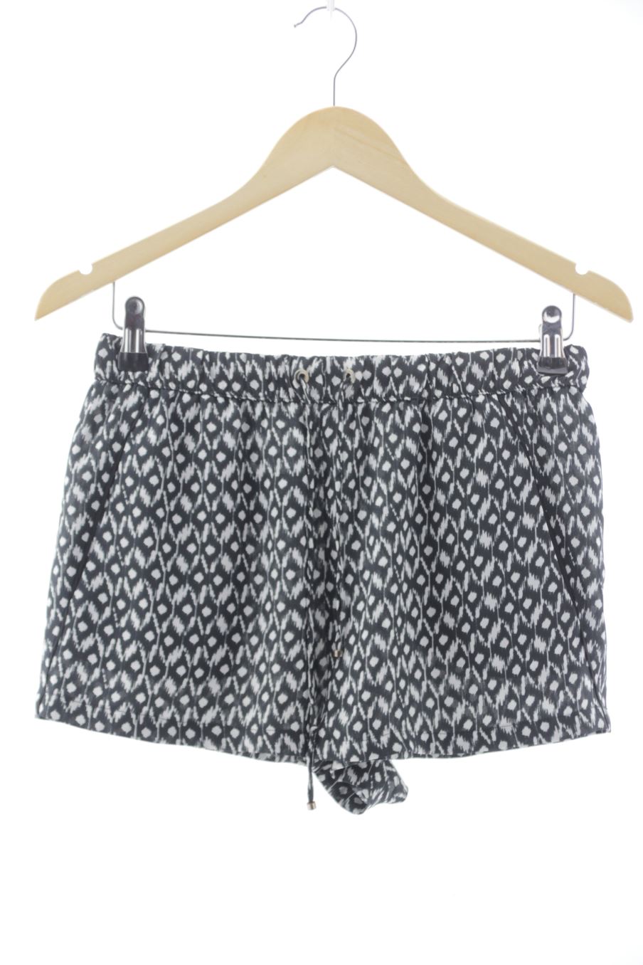 Shorts Zara de la taille M, de couleur imprimés