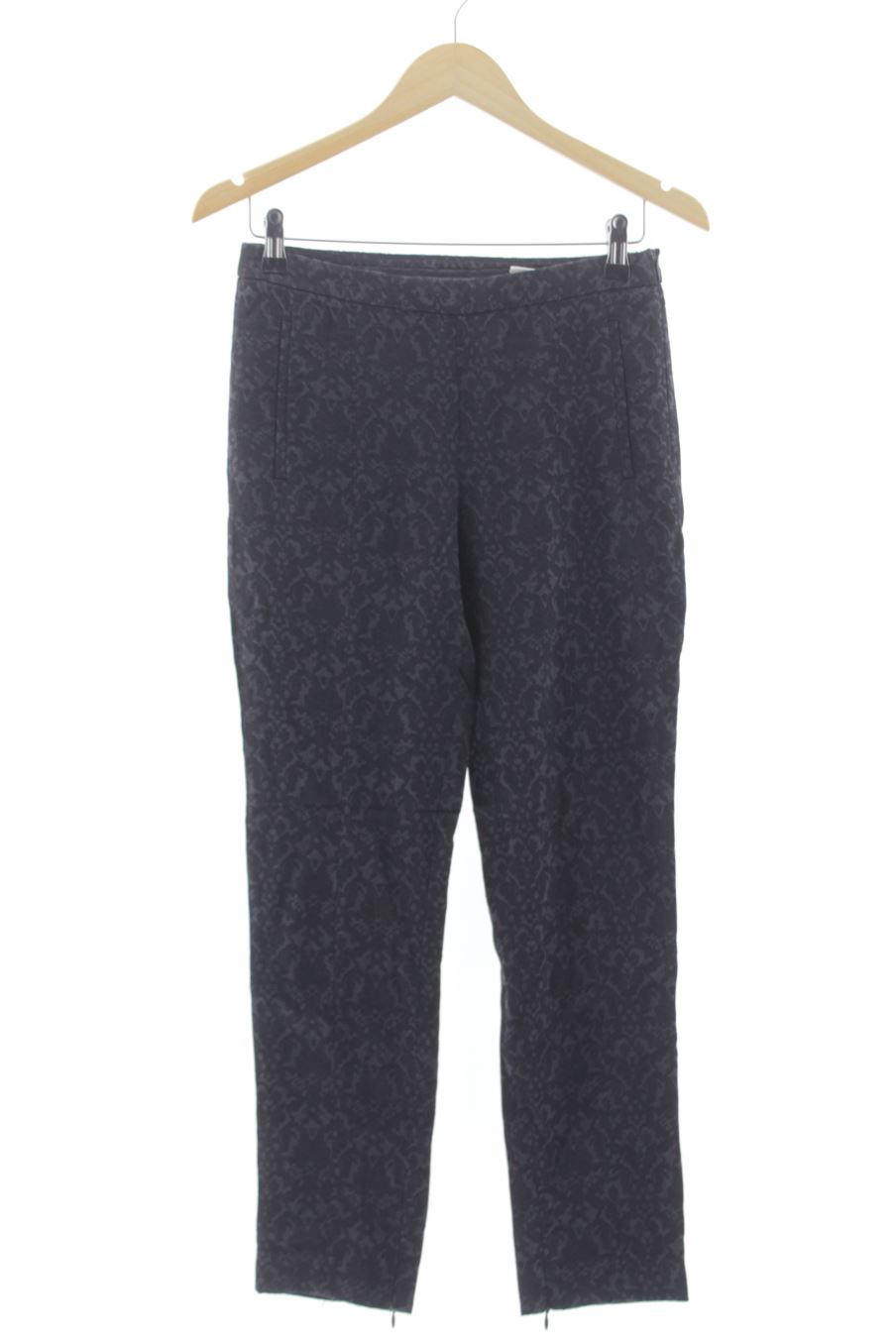 Pantalón de Zara de la talla S, de color negro