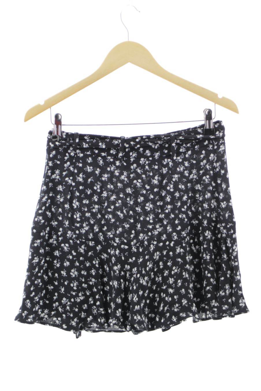 Shorts Zara de la taille M, de couleur fleurs