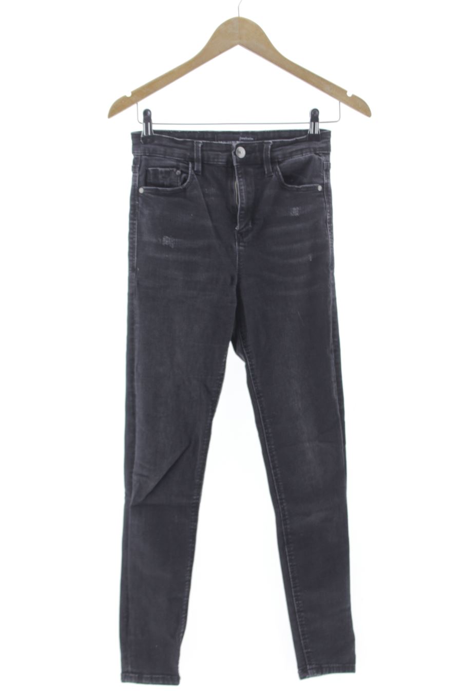 Jeans Stradivarius de la taille 36, de couleur noir de denim