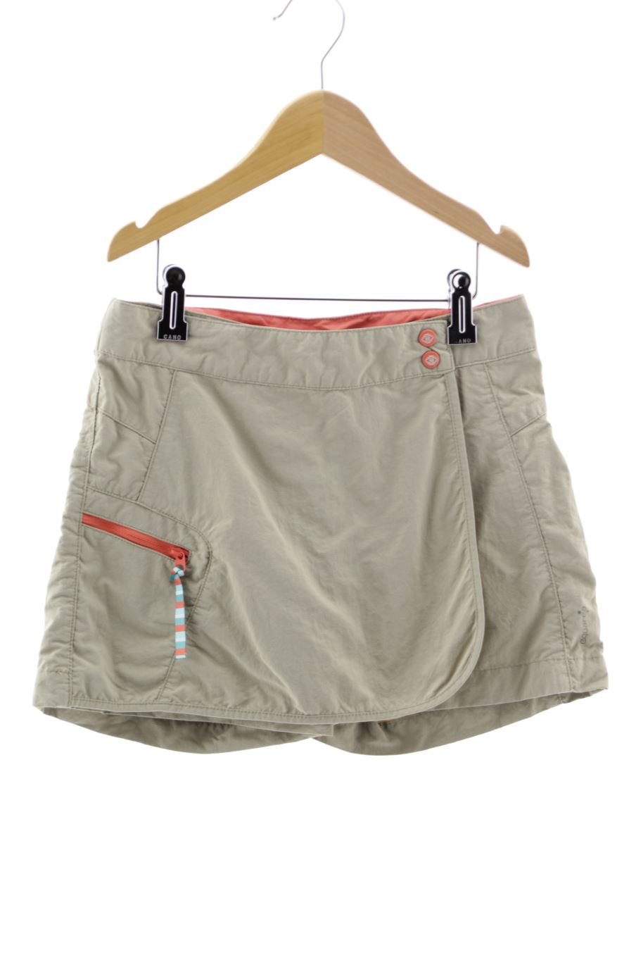 Short Quechua (DECATHLON) de la taille 10 ans de seconde main