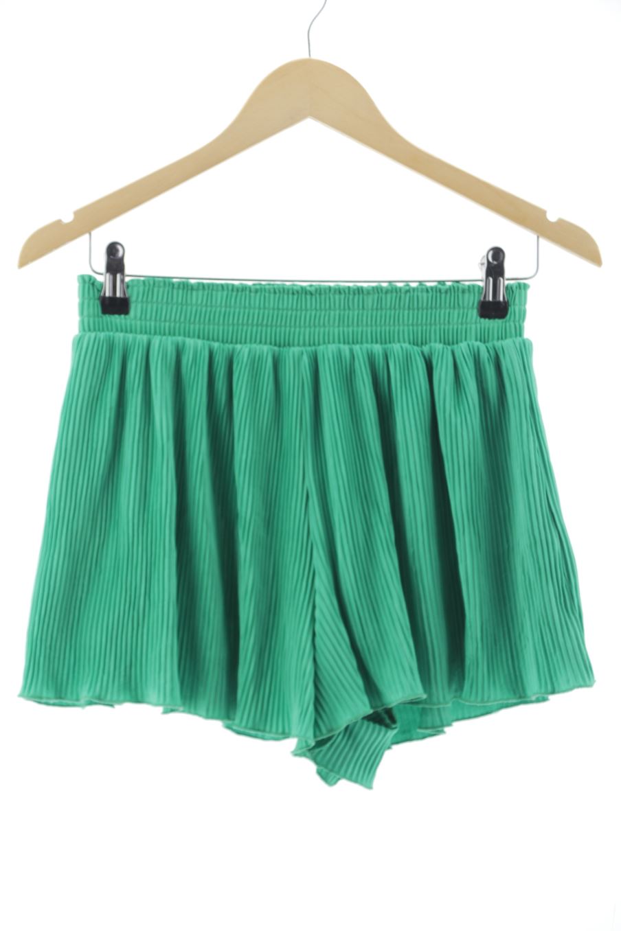Pantaloni corti de Bershka de la talla S, de color verde