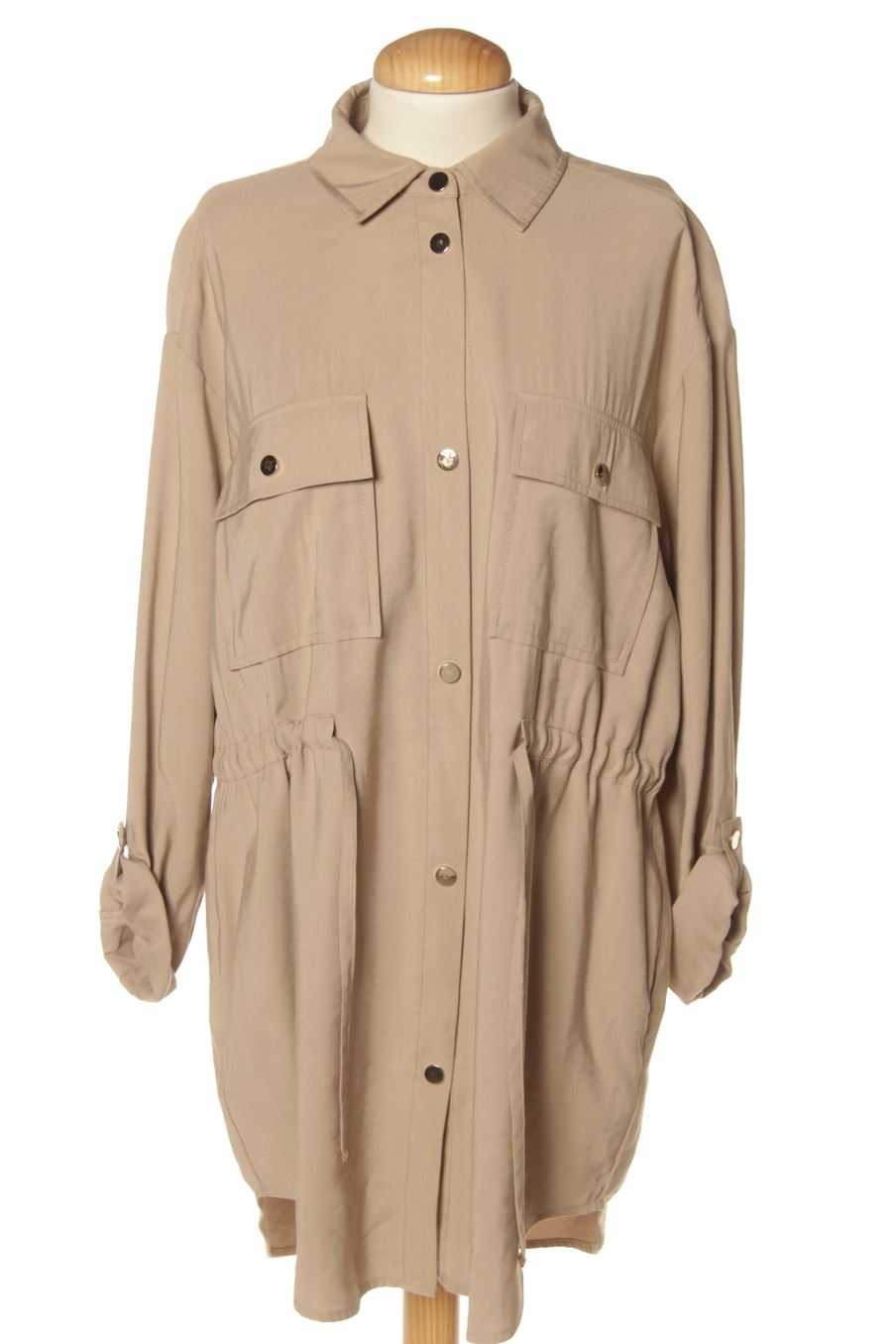 Cazadora de Zara de la talla XS, de color beige