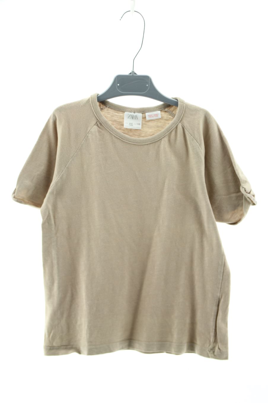 T-shirt Zara de la taille 4 ans de seconde main