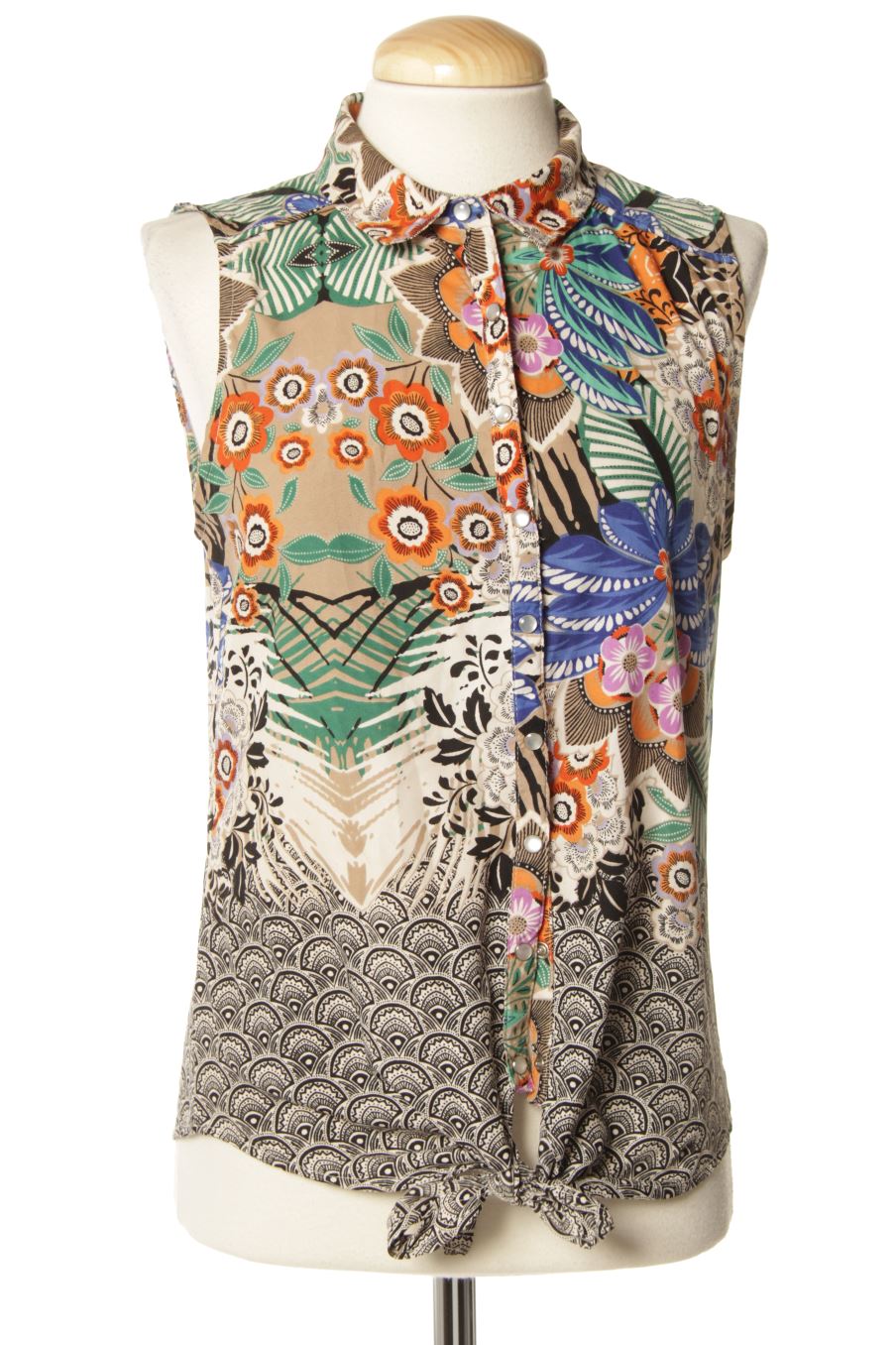 Camisa sin mangas de DAKSHA SURYA de la talla M, de color estampado