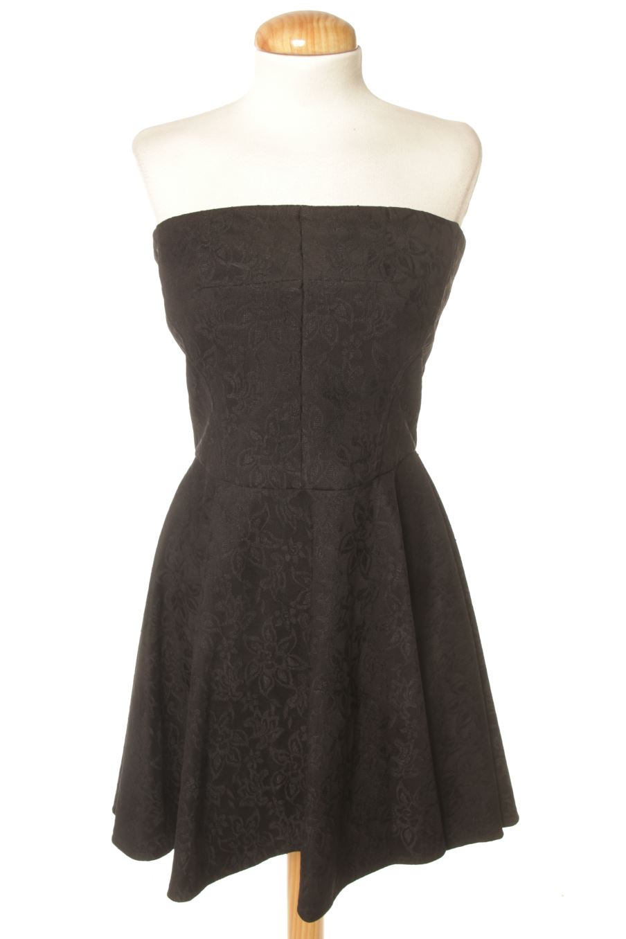 Robe casual Pull & Bear de la taille L, de couleur noir