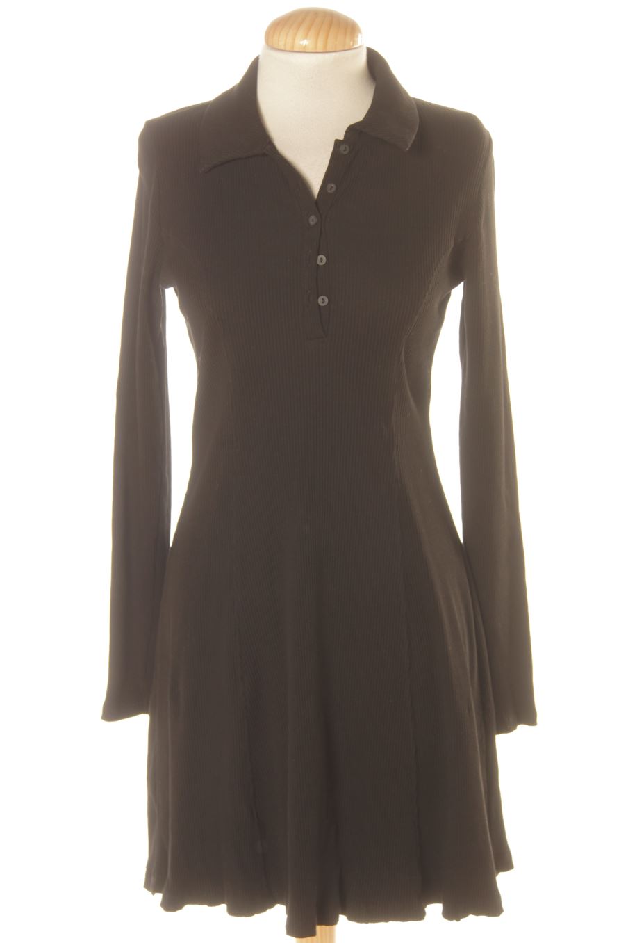 Robe casual Zara de la taille M, de couleur noir