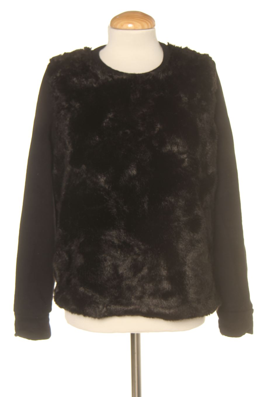 Pull Monoprix de la taille S, de couleur noir