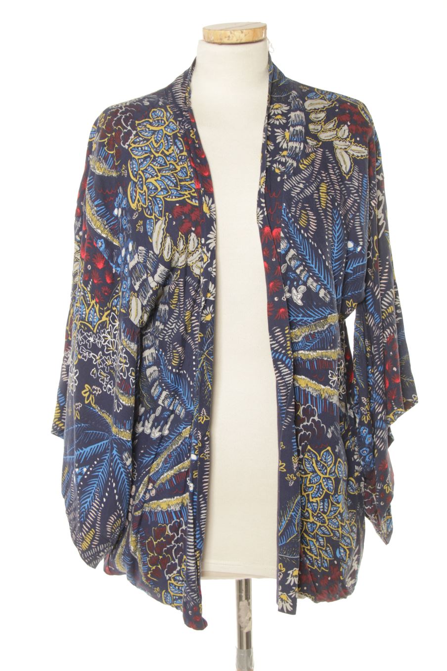 Kimono de Trf (ZARA) de la talla M, de color estampado
