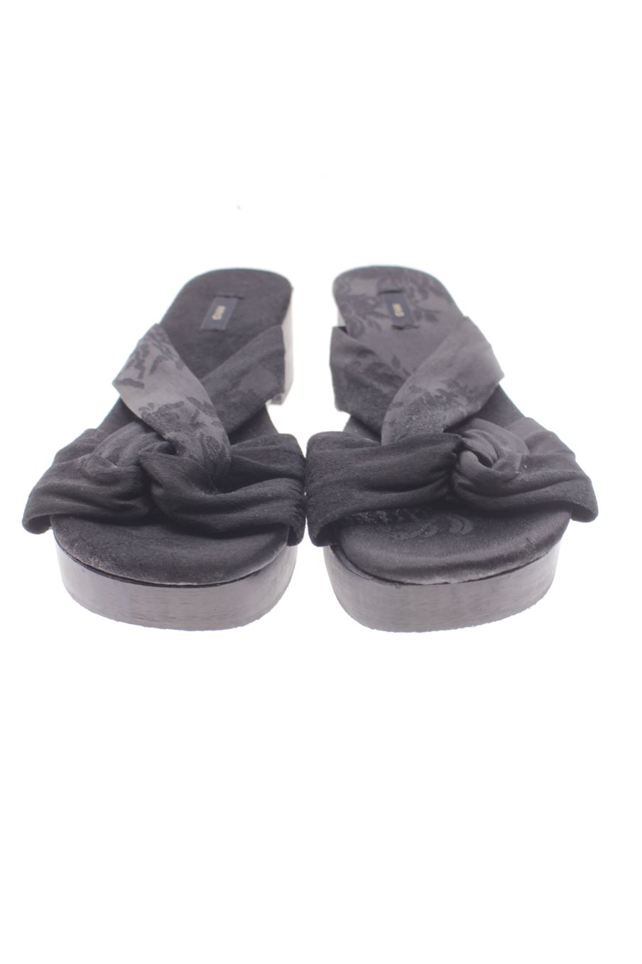 Sandalias tacon de Mango de la talla 40, de color negro de