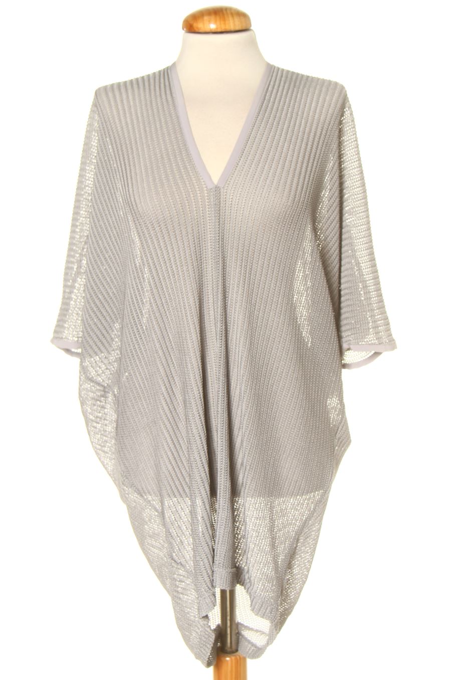 Pull Zara de la taille M, de couleur gris
