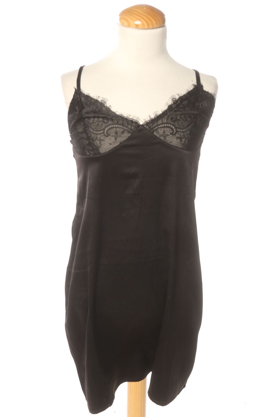 Chemise de nuit Undiz de la taille XS, de couleur noir