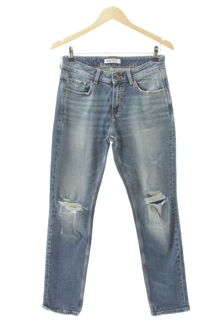 Jeans Zara de la taille 38, de couleur bleu de denim