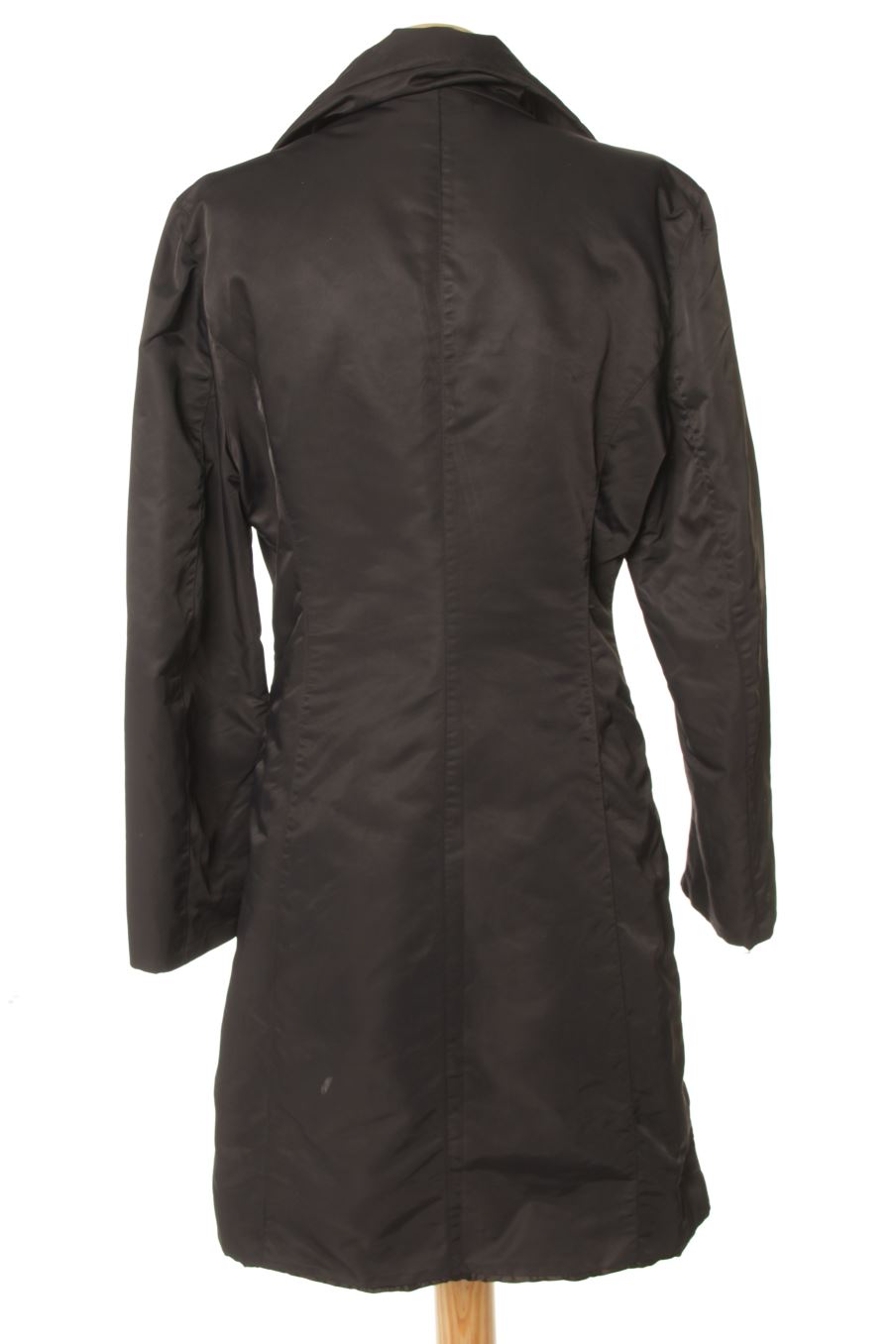 Abrigos de Maria Jose Navarro de la talla L, de color negro