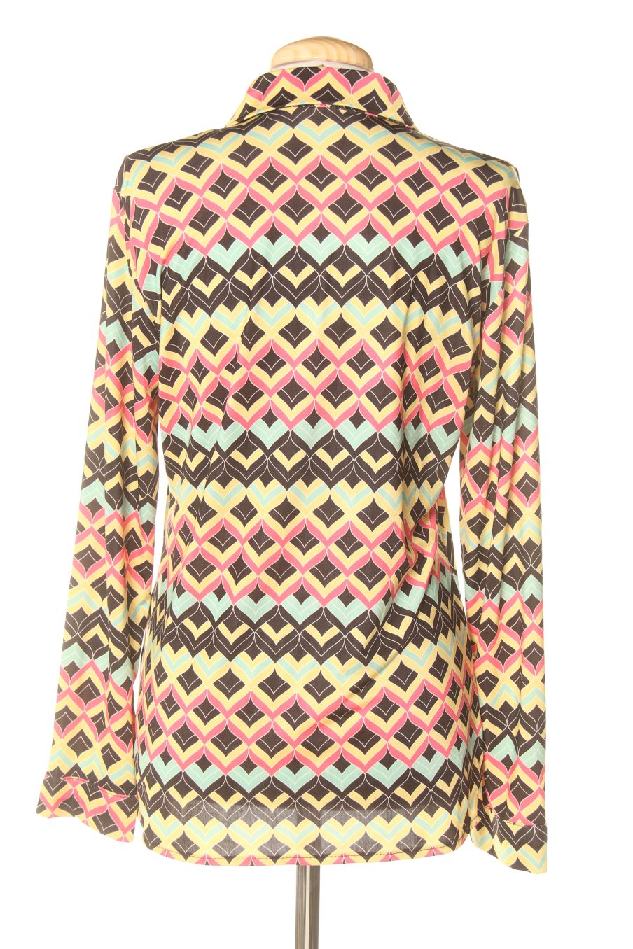 Chemise New collection de la taille S, de couleur imprimés