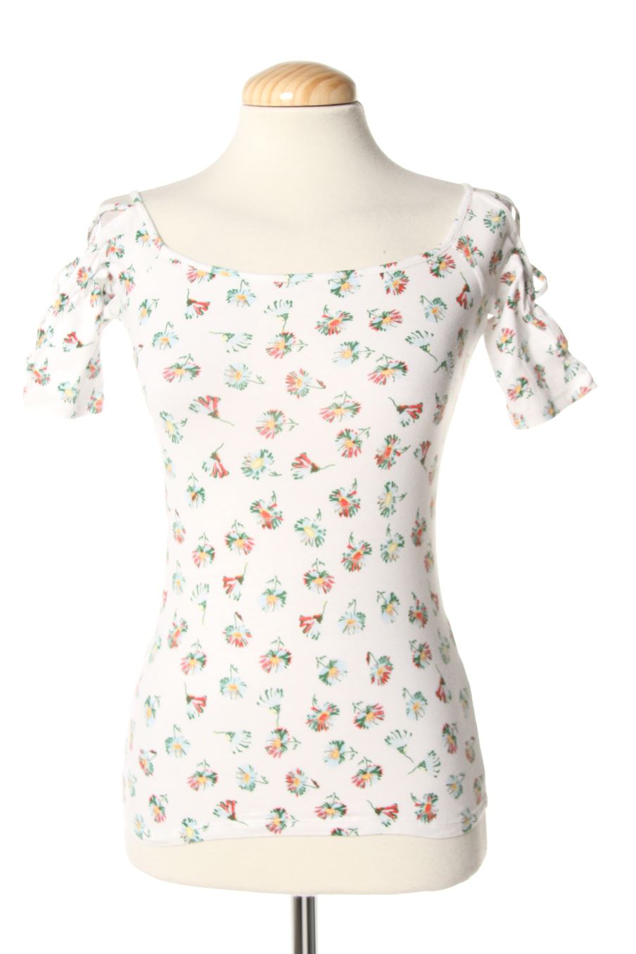 T-shirt Pull & Bear de la taille S, de couleur fleurs