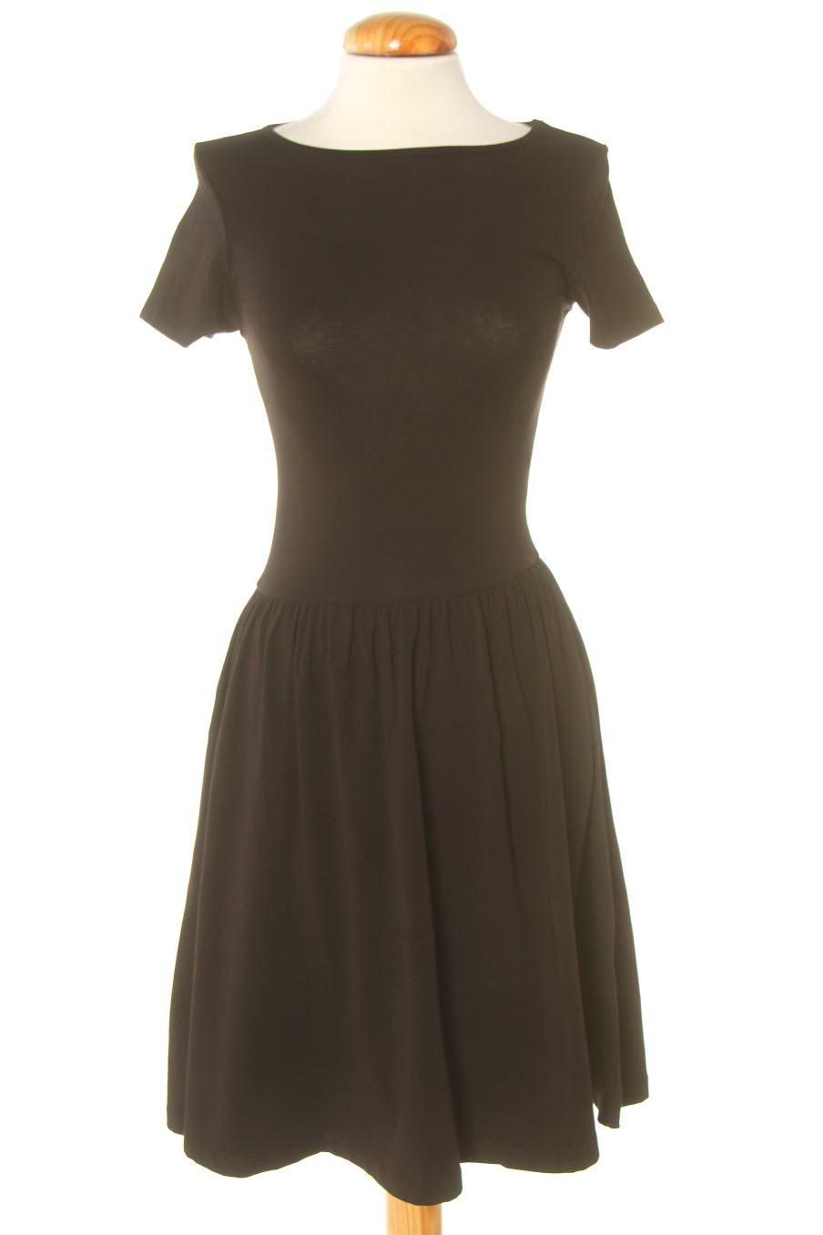 Robe casual ASOS de la taille 32, de couleur noir