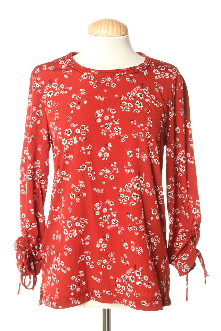 Blusa a maniche lunghe de Sfera de la talla S, de color fiori