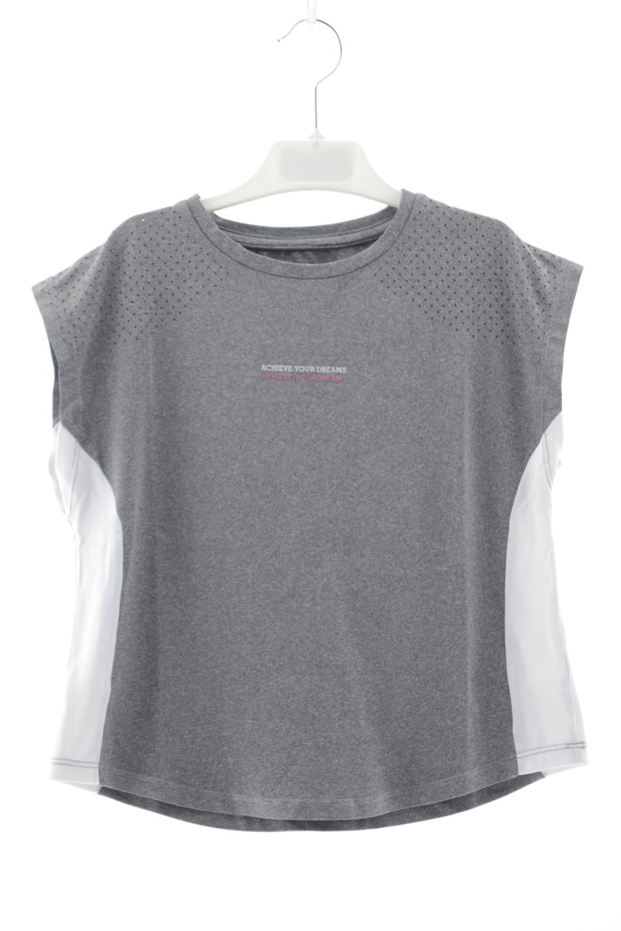 T-shirt Zara de la taille 7 ans de seconde main