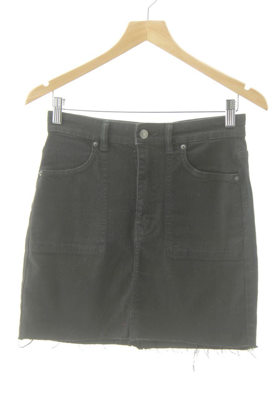 Falda de Pull & Bear de la talla M, de color negro de ropa vaquera