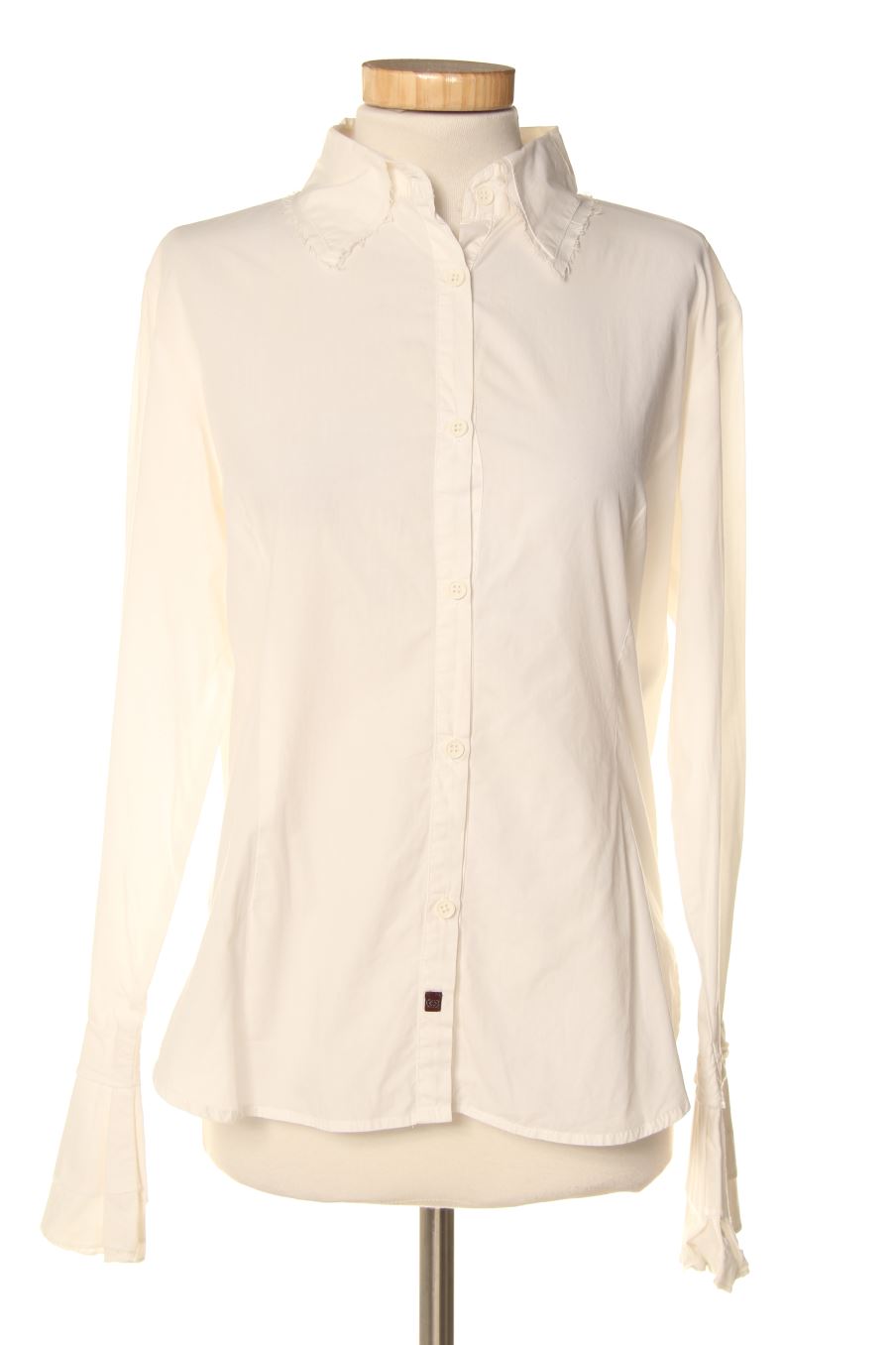 Camisa de CNB de la talla M, de color blanco