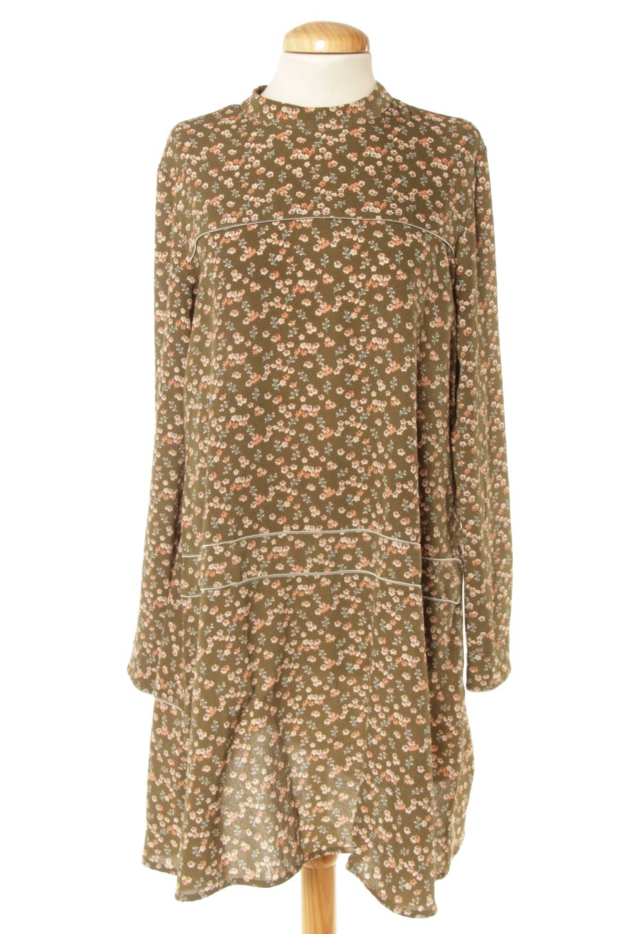 Robe casual LE CHIC WM de la taille S, de couleur fleurs