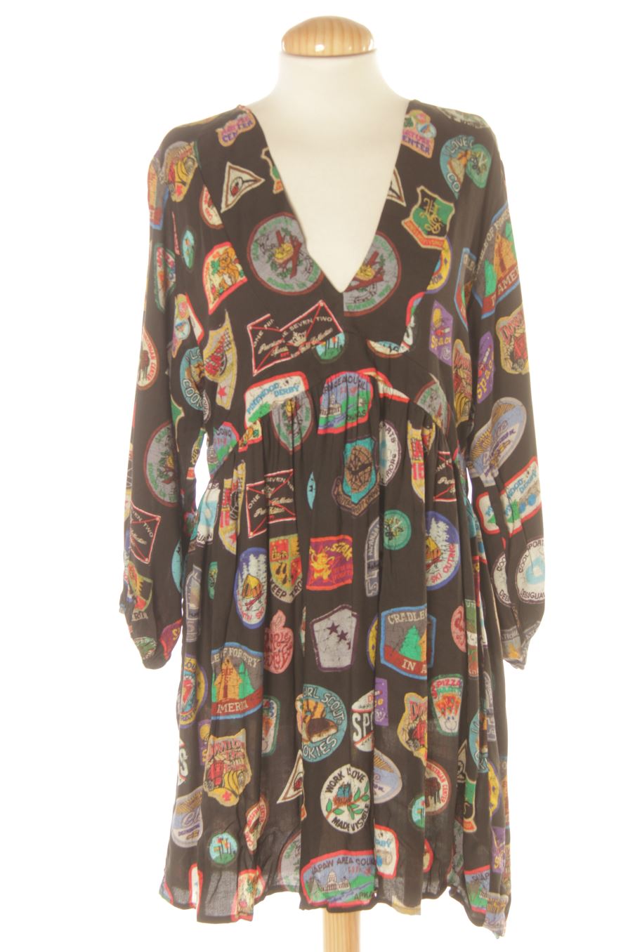 Robe casual Desigual de la taille M, de couleur imprimés
