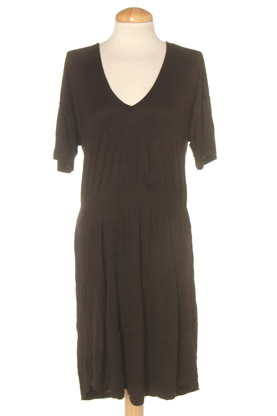 Robe casual H&M de la taille S, de couleur noir