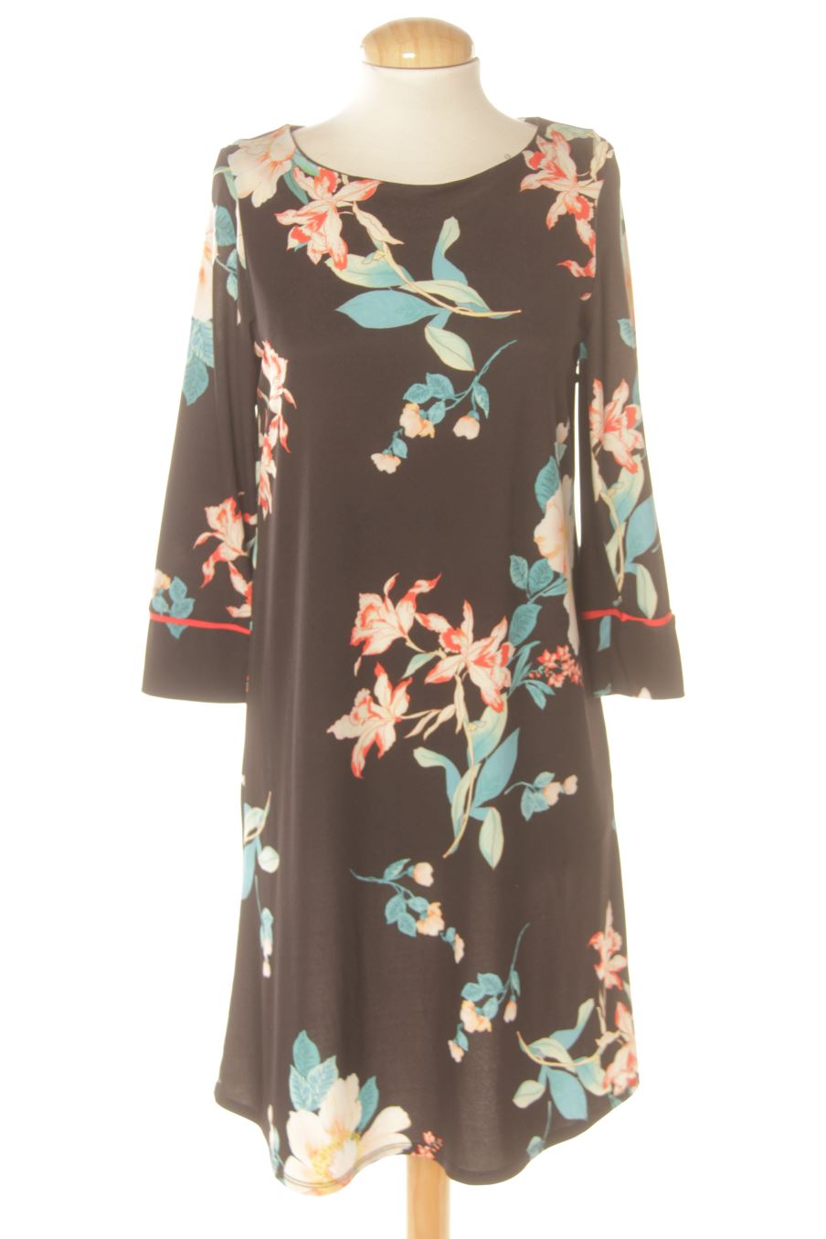 Robe casual Wallis de la taille 36, de couleur imprimés
