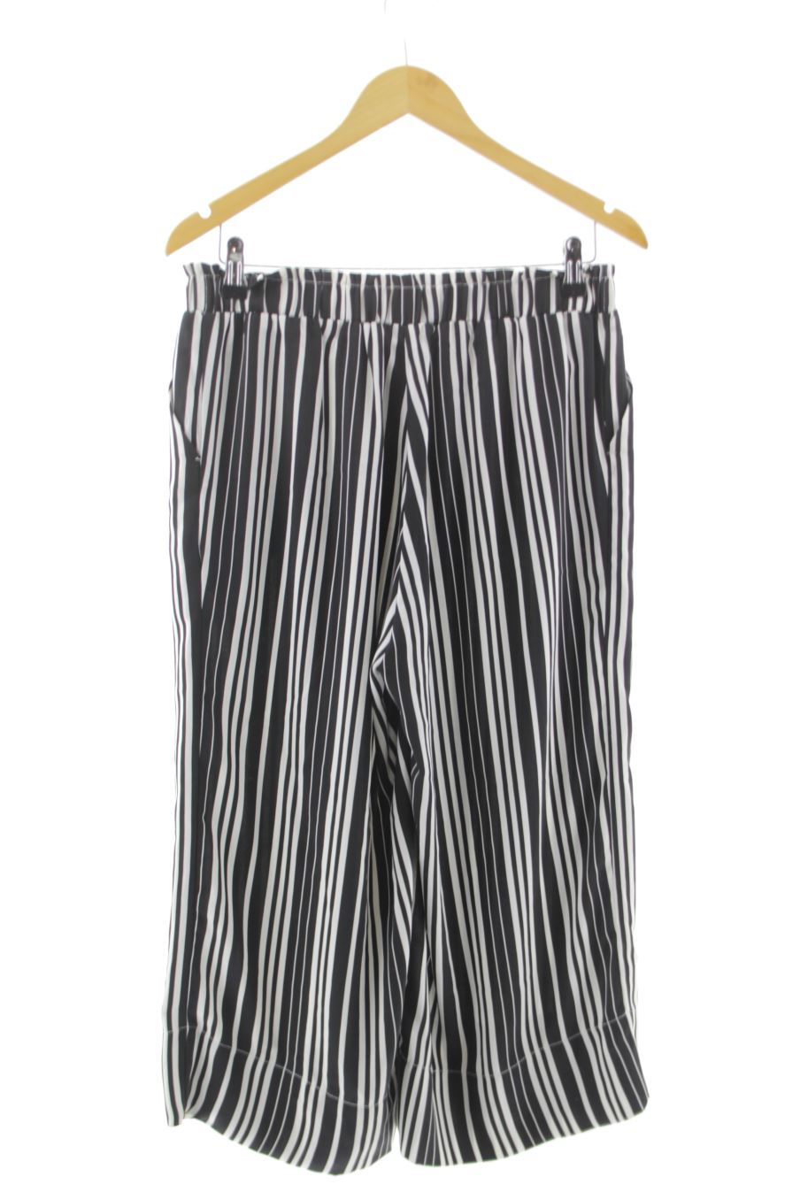 Pantalon Casual Stradivarius de la taille L, de couleur rayures