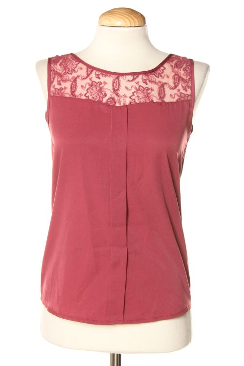 Aufwändiges Top