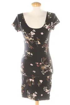 Vestido casual S basics, foto 1 de 2