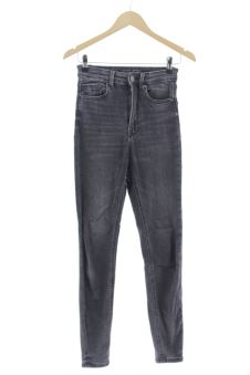 Jeans 34 Stradivarius, foto 1 di 2