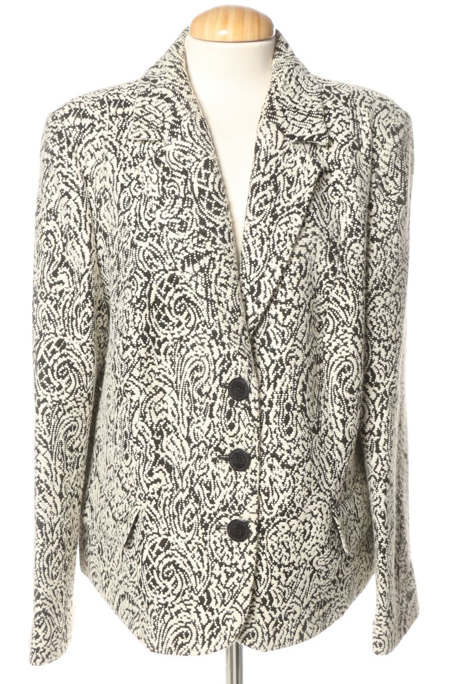 Blazer de Estefania Rodriguez de la talla 54, de color stampato