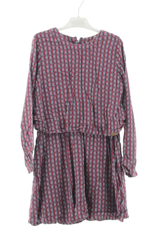 Aufwändiges Kleid