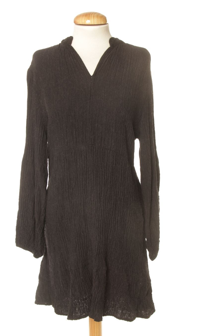 Vestito casual de Zara de la talla S, de color nero