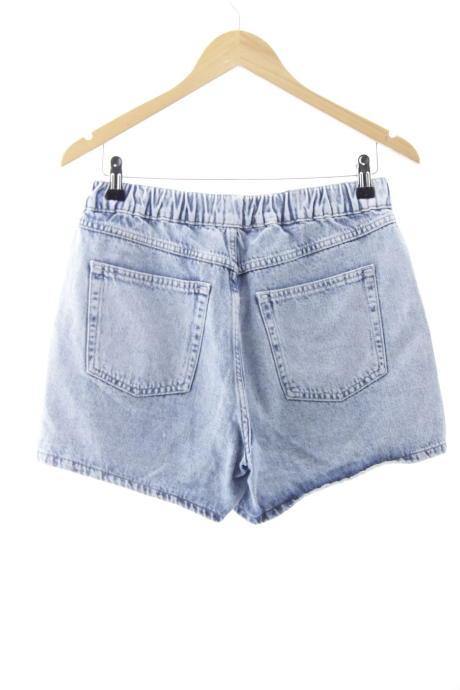 Pantalón corto de Pull & Bear de la talla 40, de color azul de ropa vaquera