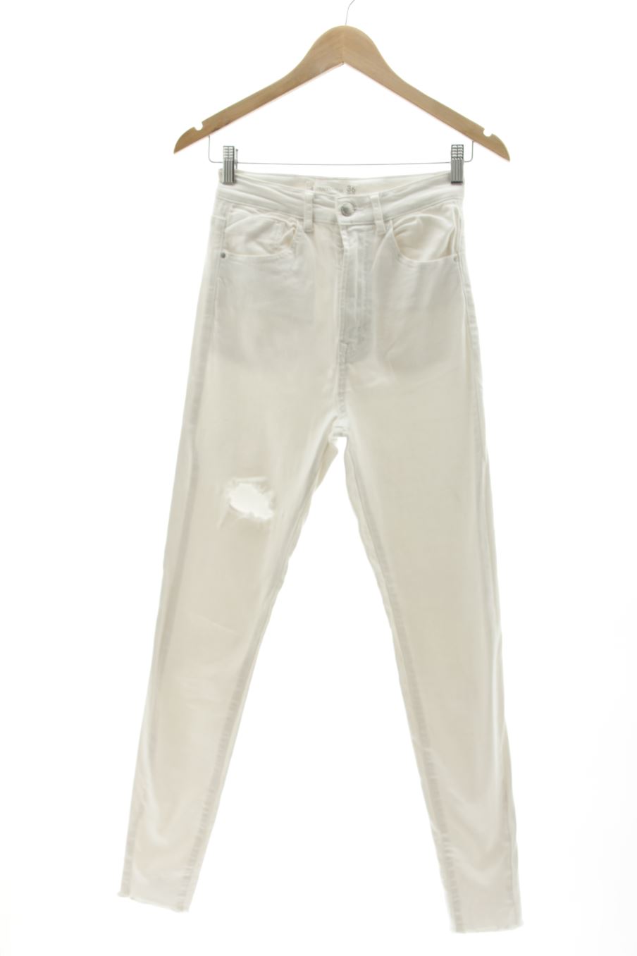 Vaquero de Stradivarius de la talla 36, de color blanco de ropa vaquera