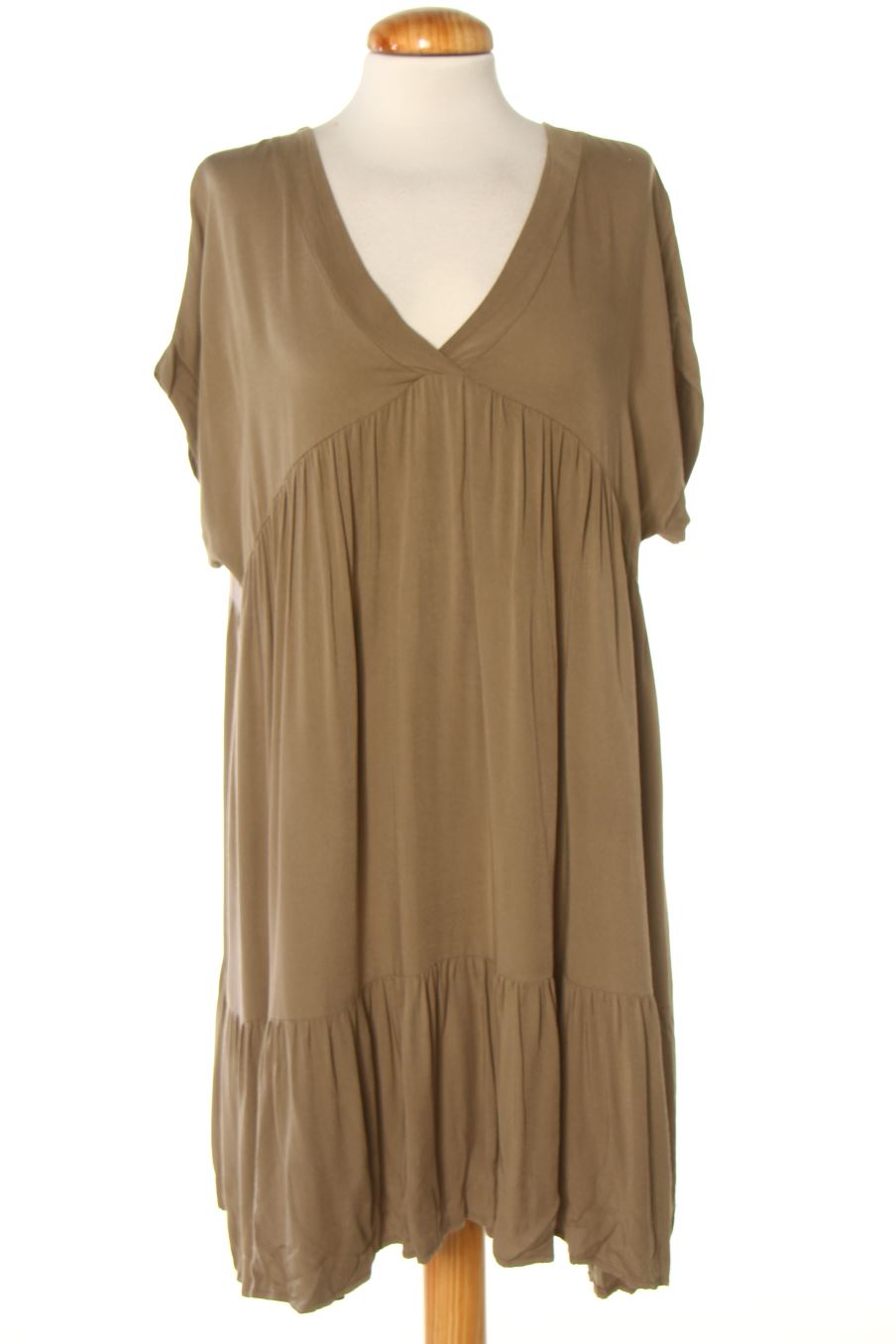 Robe casual Please de la taille M, de couleur vert