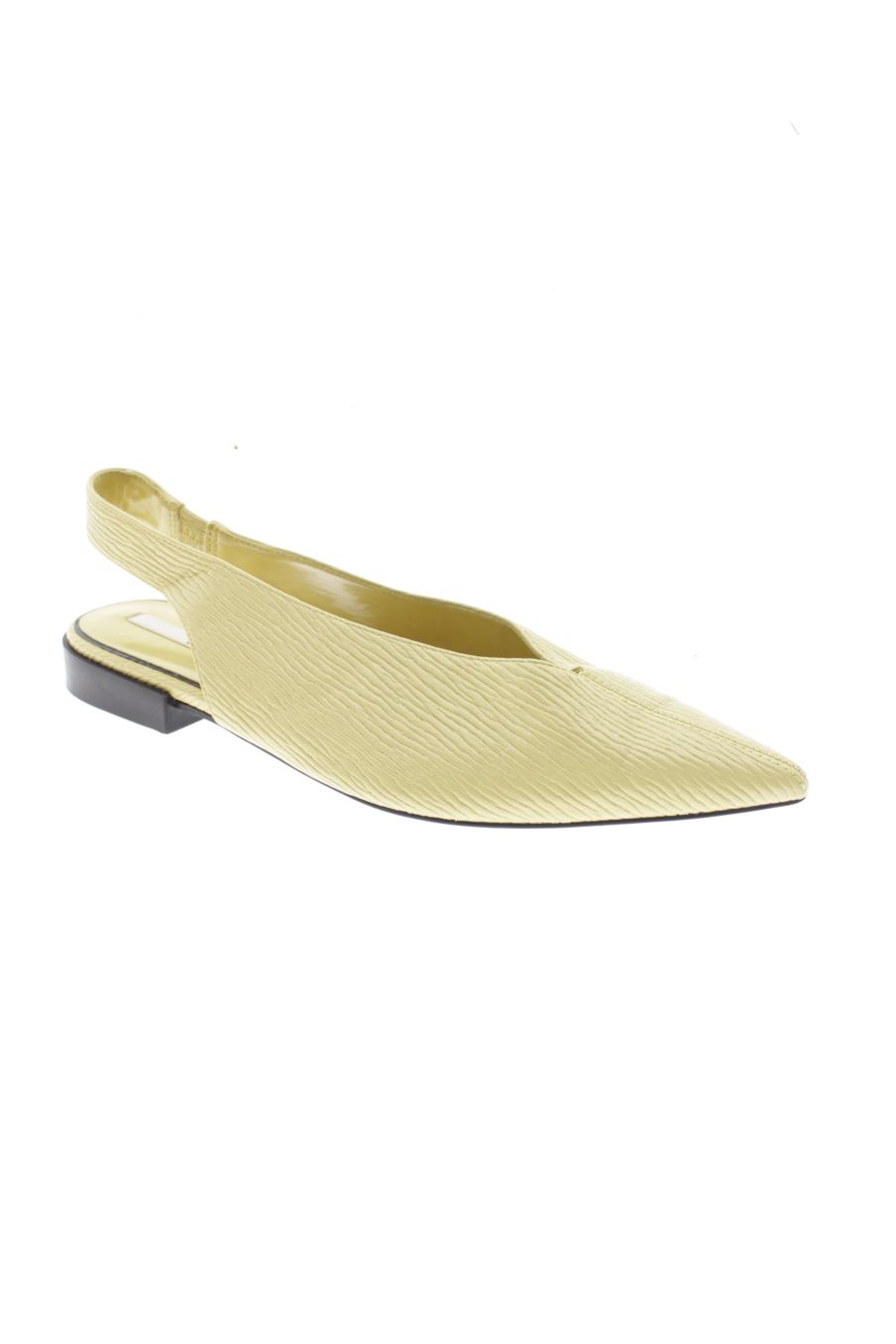 Zapatos planos de Zara de la talla 38, de color amarillo de