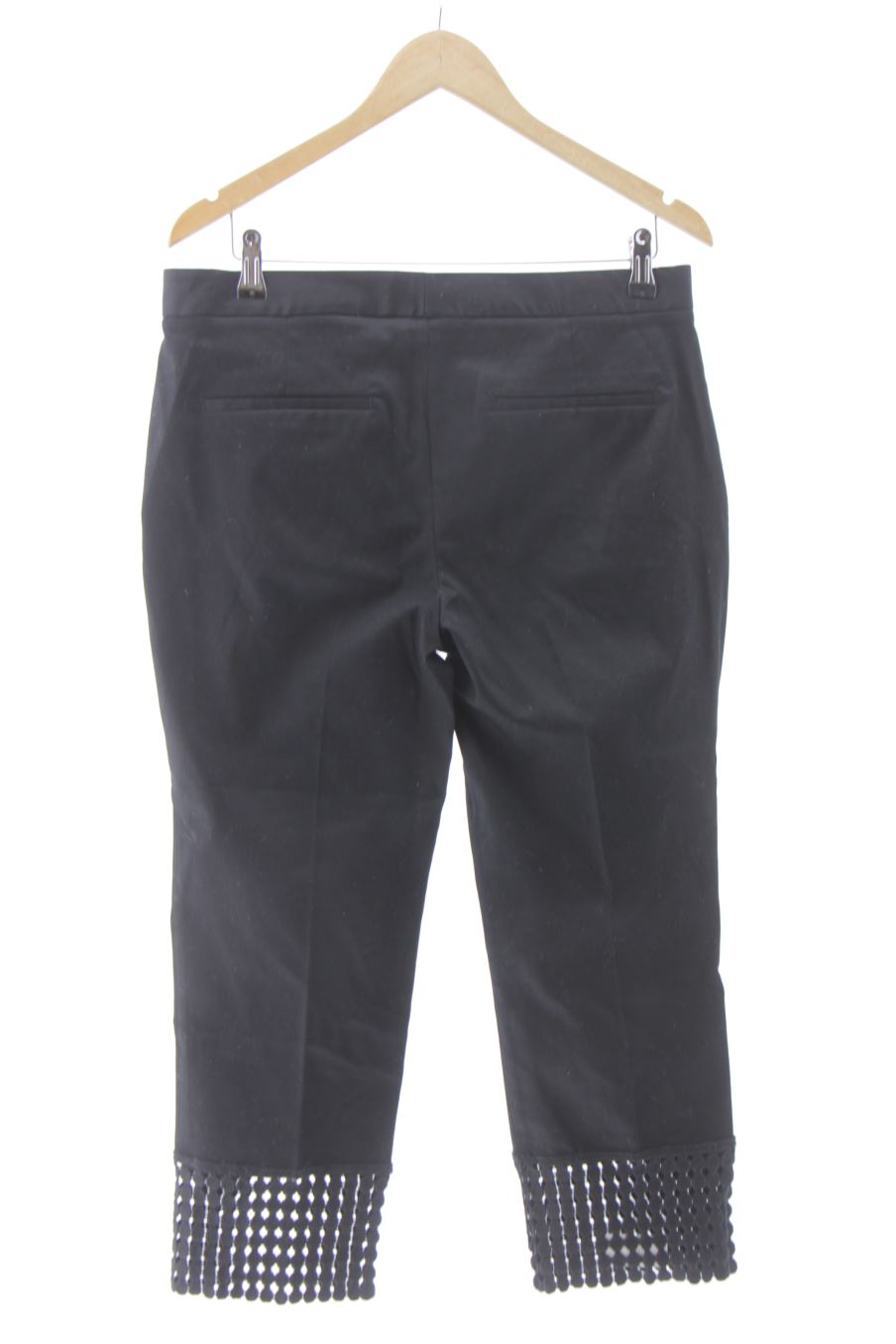 Pantalón de Zara de la talla L, de color negro