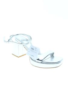 Sandalias tacon 36 Stradivarius, foto 1 de 3