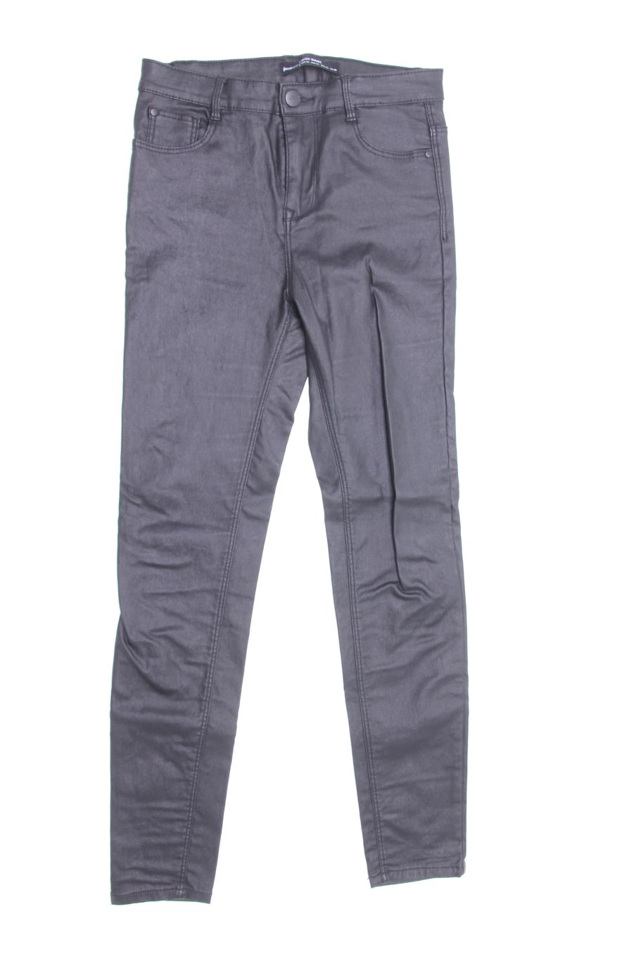 Jeans Stradivarius de la taille 36, de couleur noir de denim