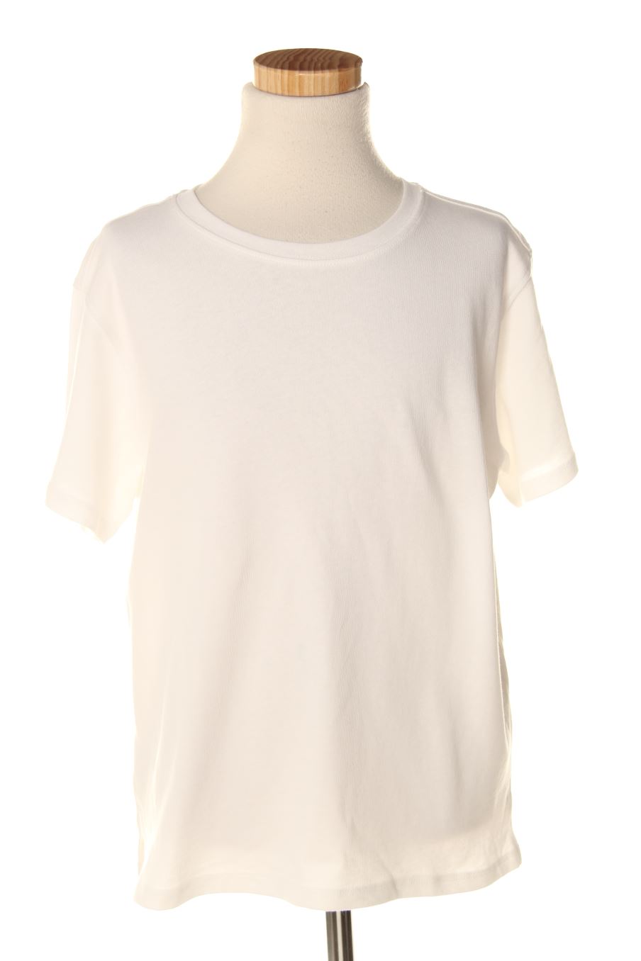 T-shirt Zara de la taille 11 ans avec une étiquette