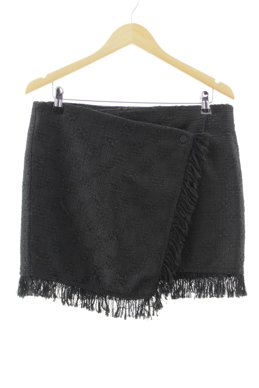Jupe Zara de la taille L, de couleur noir