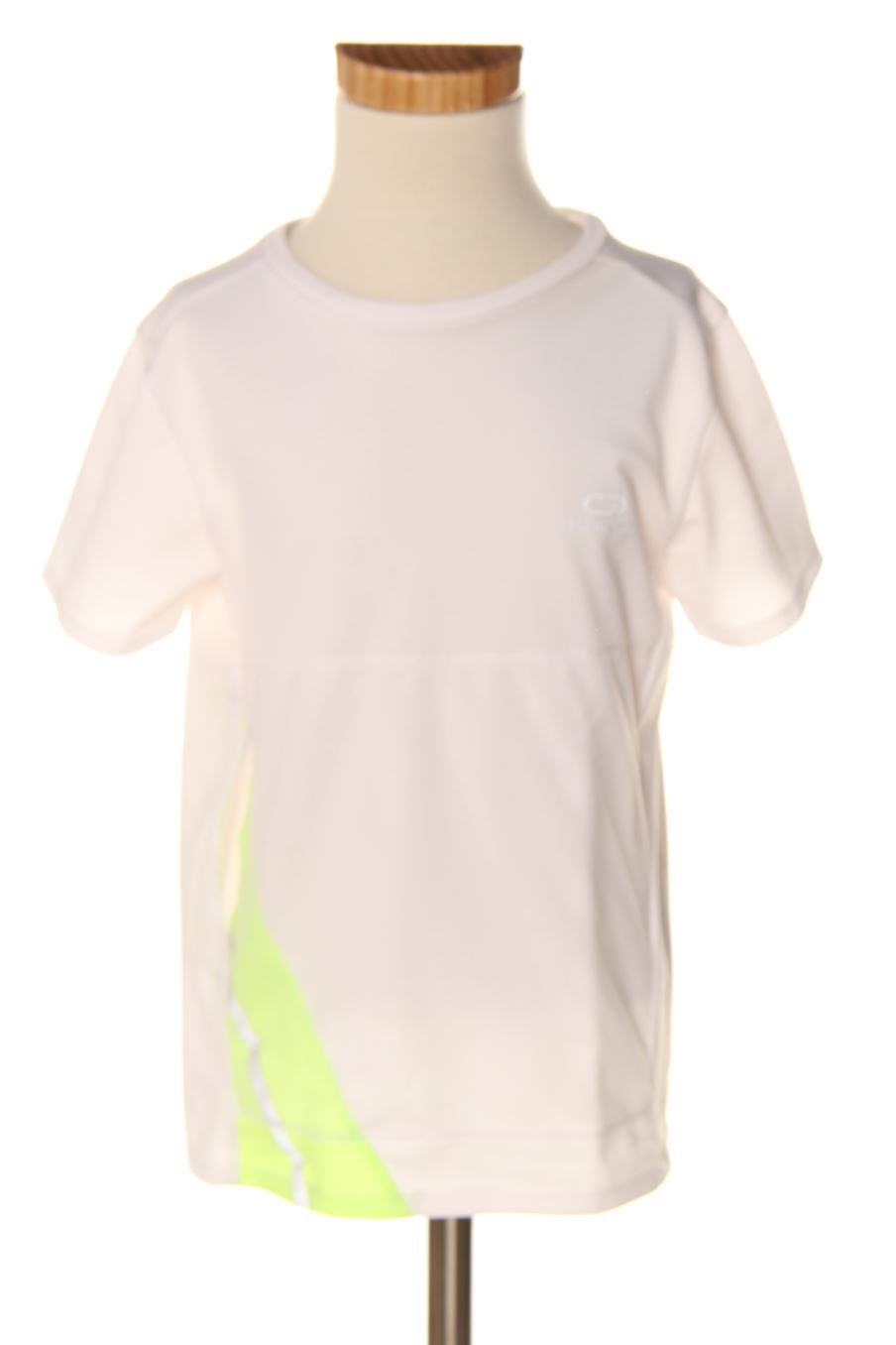 T-shirt Kalenji (DECATHLON) de la taille 6 ans de seconde main