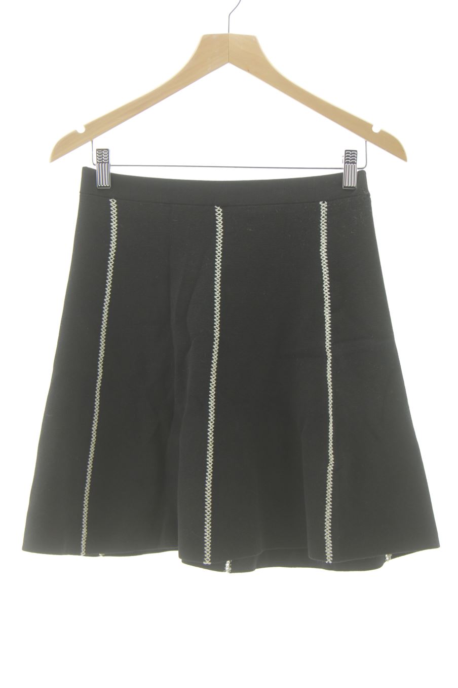 Jupe Sandro de la taille S, de couleur noir