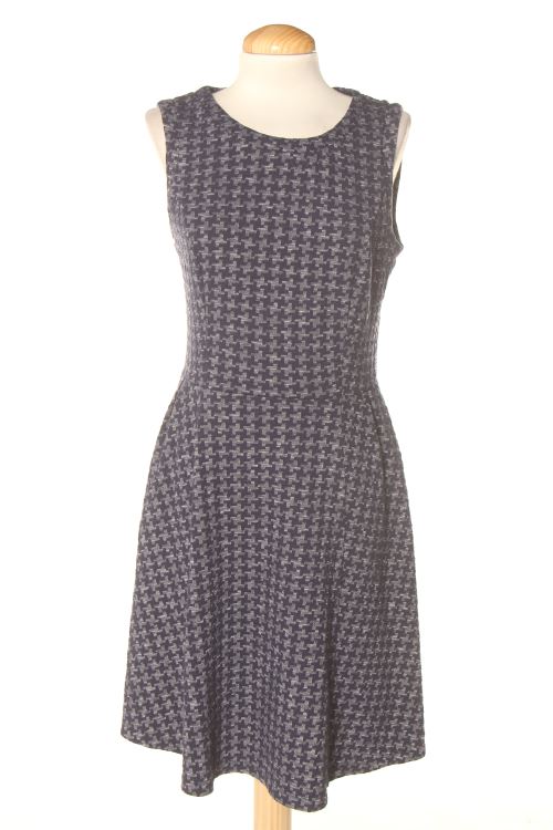 Einfaches Kleid